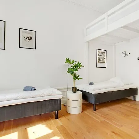 Charming In Apartment *